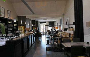 De Beurs Veurne Dentro