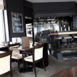 Lou Pahou À l'intérieur