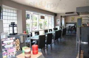 Pomza À l'intérieur