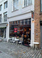 Au Numéro 3 Extérieur