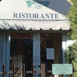 Les Champs Elysees Exterior