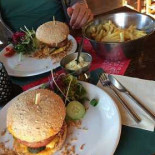 Den Gulzigen Bok Nourriture