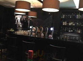 De Statie Grill À l'intérieur