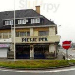 Pietje Pek Extérieur