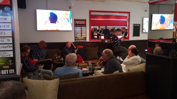 La Source À l'intérieur