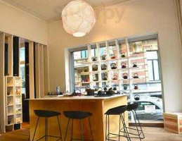 Azumaya À l'intérieur