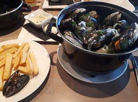 Les Étangs Du Cheneau food