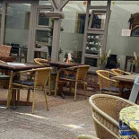 Den Bompa À l'intérieur