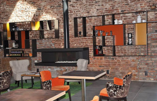 Le Lieu À l'intérieur