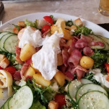 La Fontaine Aux Liones Comida