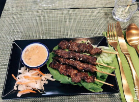 Surin Thai Kitchen Comida