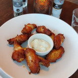 Runway 26=08 Nourriture