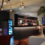 The Monkey À l'intérieur