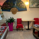 The Satay House Dentro