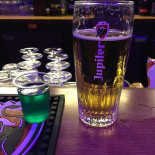 Chick And Funny Bebida