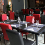 Yotaya À l'intérieur