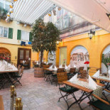 Bouton D 'or Chez Roch Et Florence Extérieur