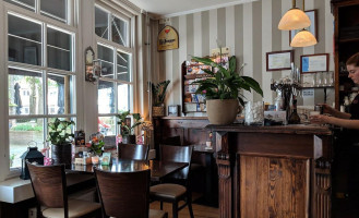 Lunchroom De Heerlijkheid Dentro