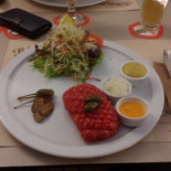 T Borrelhuis Nourriture