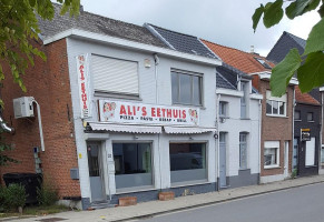 Ali's Eethuis Extérieur