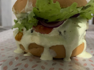 Les Écuries Modernes