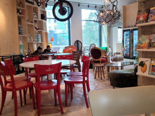 Léopold Café Porte De Namur