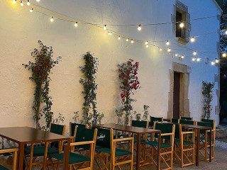 Noedels Co. Chinese Wok And Sushi