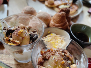 Floor’s Coffee Brunch