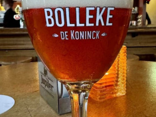 Café-zaal 'de Paerssjtal '