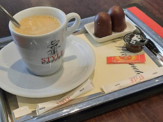 Praat- En Eetcafé De Warande