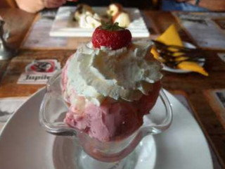 Rue De La Gare Café