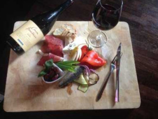 Grand Athina Leerdam