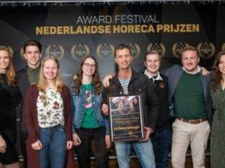 Ijssalon La Dolce Borger