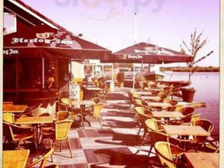 Eetcafe En Terras T Jachthuis