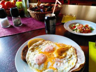 Eetcafe Zaal De Pluum