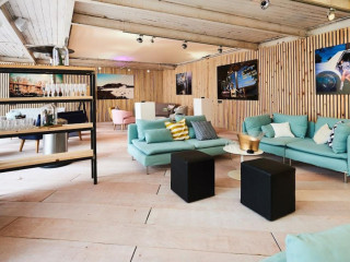 La Terrasse De L'hippodrome