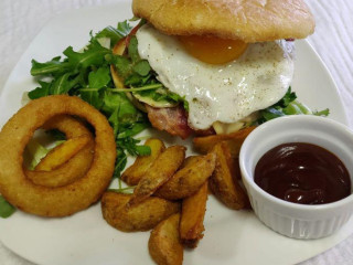 En Feestzaal Monsken