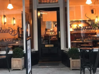 Giulianos Pizza Pizza