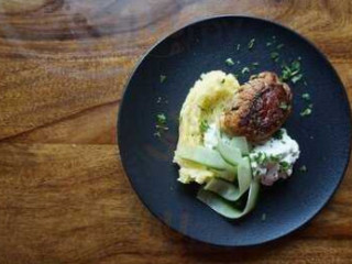 Petit Au Grand Café