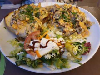 Olives Pita Pizza Kumpir