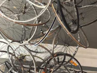 Leopold Café Presse.