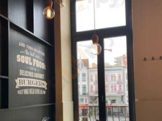 Ellis Brussels Place St Catherine