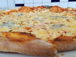 Ijssalon Pizzeria La Venezia