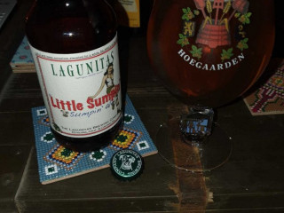 Annie's 2m2 Closed Eyes Nightclub