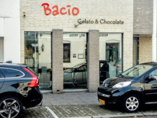 Ijssalon Bacio Weert