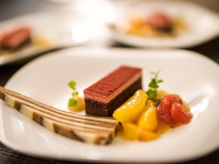 Explode By Peter Lute