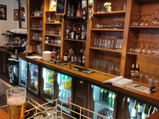 Eetcafe En Cafetaria De Holtenploeg