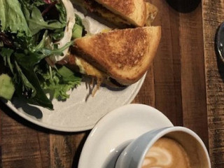 Le Pavillon Du Dragon