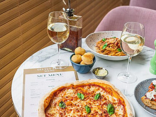 Pizzeria Sint Larissa