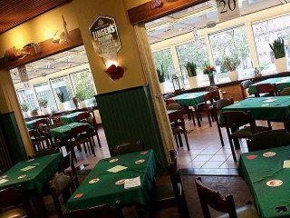 Keijzer Partycentrum, Biljartzaal En Café